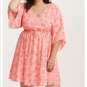 Torrid NWOT 4 Coral Floral Challis Lattice Back